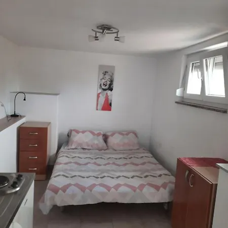 Apartman Soba Sanja *