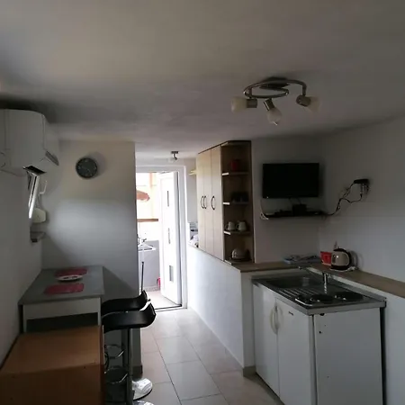Soba Sanja Apartman Póla